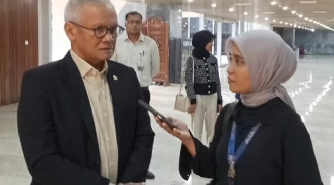 Politisi PDIP Aria Bima saat memberikan keterangan di Gedung Parlemen Senayan Jakarta (Foto:1st)