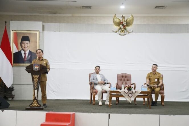 
					Sekretaris Pengurus Korpri Kemendagri Belly Isnaeni saat memberikan sambutan  (Foto : Puspen Kemendagri)