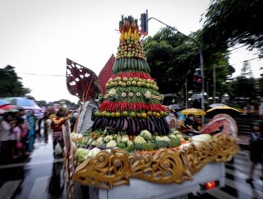 Pawai Budaya Pada Pagelaran Ketupat Syawal 1446H