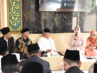 Wabup Sidoarjo meminta kepada para kiai untuk ikut mendoakan kebaikan bagi Kabupaten Sidoarjo (Foto: Humas Pemkab Sidoarjo)