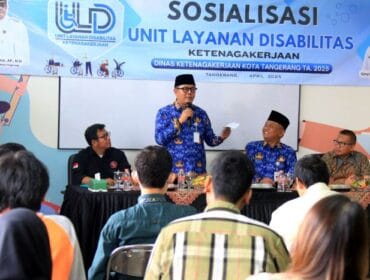 Wakil Wali Kota Tangerang, H. Maryono Hasan, saat  membuka Sosialisasi Unit Layanan Disabilitas (ULD) Bidang Ketenagakerjaan.
(Foto: Tangerang.co.id.