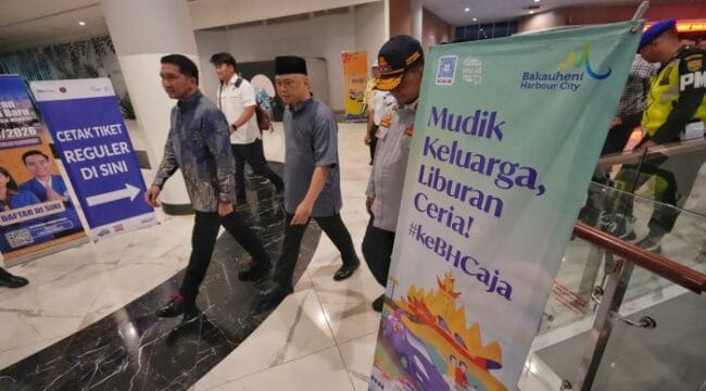 Menteri Perhubungan Dudy Purwagandhi saat mengunjungi Pelabuhan Bakauheni, Lampung. (Foto : Kemenhub)