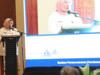 Wakil Bupati Tangerang Intan Nurul Hikmah saat memberikan arahan kepada peserta Musrembang RPJMD dan RKPD. (Foto:  Prokopim Kab. Tangerang)