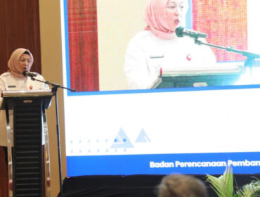 Wakil Bupati Tangerang Intan Nurul Hikmah saat memberikan arahan kepada peserta Musrembang RPJMD dan RKPD. (Foto:  Prokopim Kab. Tangerang)