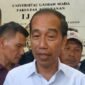 Kolase Foto Jokowi dan Foto Copy Ijazah UGM Jokowi