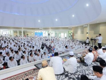 Wali Kota Tangerang Sachrudin saat memberikan sambut dihadsapan para calon jamaah haji dalam acara Manasik Haji (Foto : tangerangkota.co.id)