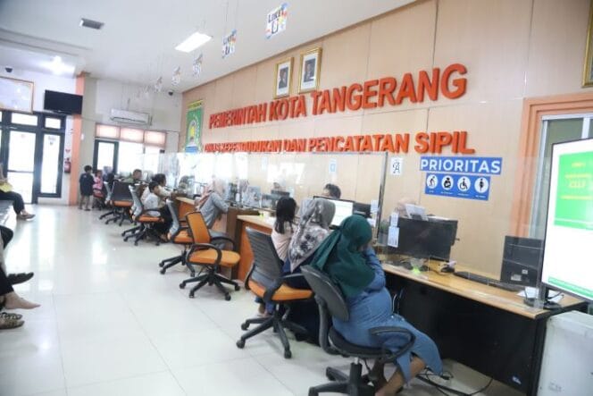 
Ilustrasi: Kantor Dukcapil Kota Tangerang ( Foto : Tangerangkota.co.id)