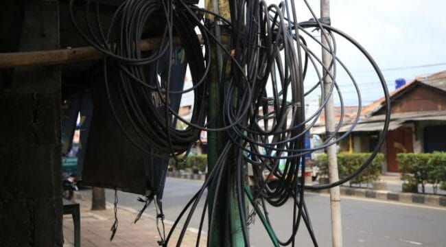 ilustrasi Kabel Semrawut (Foto : Diskominfo Pemkot Tangerang)