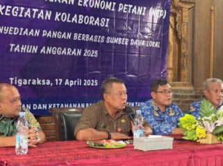 Kepala DPKP Kabupaten Tangerang Asep Jatnika Sutrisno  (tengah). (Foto : Diskominfo Kab.Tangerang)