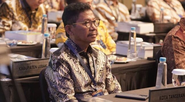 Wali Kota Tangerang Sachrudin  saat hadir dalam acara RUPS BJB (Foto : Tengerangkota.co.id)