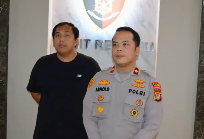 Kapolsek Kalideres saat memberikan keterangan terkait Penangkapan pelaku curanmor yang hampir diamuk warga di wilayah hukum Polsek Kalideres (Foto: Humas Polres Metro Jakarta Barat)