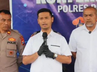 Kasatreskrim Polres Probolinggo, AKP Putra Fajar Adi Winarsa saat memberikan keterangan kepada awak media (Foto: Humas Polres Probolinggo)