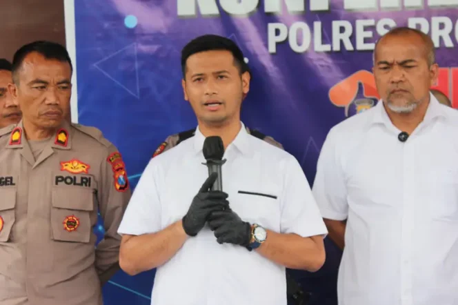 Kasatreskrim Polres Probolinggo, AKP Putra Fajar Adi Winarsa saat memberikan keterangan kepada awak media (Foto: Humas Polres Probolinggo)