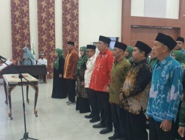 Ketua DPP LASQI NJ, Dr. KH. Maman Imanulhaq saat melantik pengurus DPW  LASQI Nusantara Jaya Sulteng (Foto : KITA)