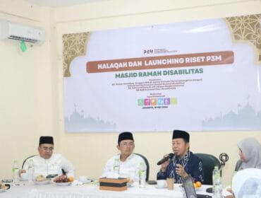 Anggota Komisi VIII DPR RI Fraksi PKB KH Maman Imanuhalq (Tengah) dalam acara Halaqoh Kebangsaan bertema 