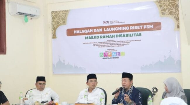 Anggota Komisi VIII DPR RI Fraksi PKB KH Maman Imanuhalq (Tengah) dalam acara Halaqoh Kebangsaan bertema 
