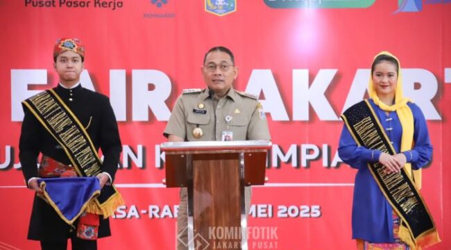 Wali Kota Jakarta Pusat Arifin saat membuka Job Fair 2025 (Foto: Dikominfodigi Jakpus)