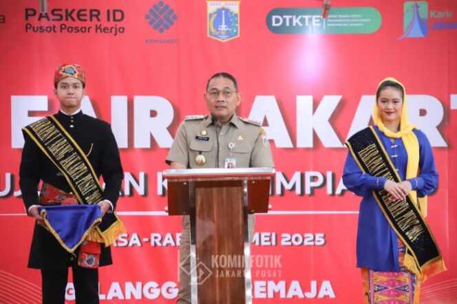 
					Wali Kota Jakarta Pusat Arifin saat membuka Job Fair 2025 (Foto: Dikominfodigi Jakpus)