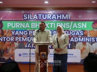 Wali LKota Jakarta Pusat Arifin saat memberikan sambuitan dalam acara Silaturahmi Bersama Purna Bhakti PNS. (Foto: Diskominfotik Jakpus)