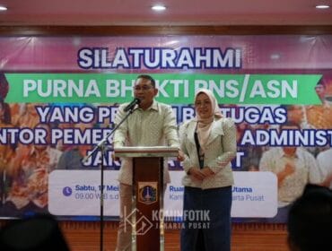 Wali LKota Jakarta Pusat Arifin saat memberikan sambuitan dalam acara Silaturahmi Bersama Purna Bhakti PNS. (Foto: Diskominfotik Jakpus)