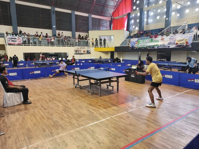 
Tim Beregu Tenis Meja Kota Batu Masuk 8 Besar, Targetkan Medali Emas 