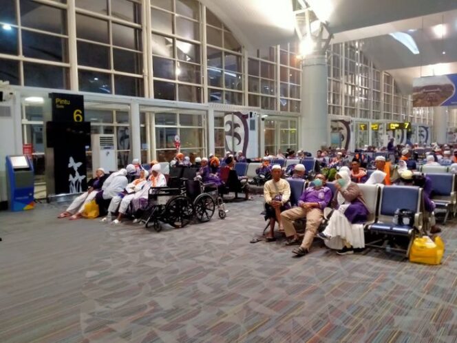 
IJemaah Haji Penumpang Pesawat Saudi Airlines (Foto Humas Kemenag)