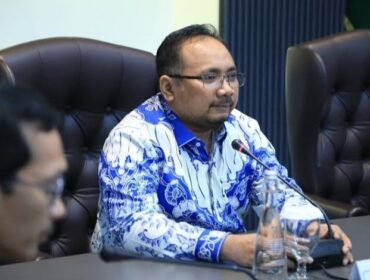 Mantan Menteri Agama, Yaqut Cholil Qoumas saat memimpin rapat (Foto: 1st)