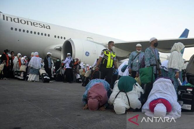 
PPIH Ingatkan Jemaah Haji Dilarang Bawa Zam-Zam di Koper Bagasi