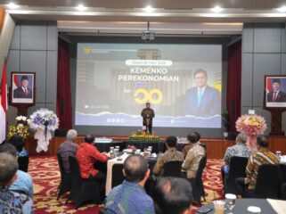 Menko Perekonomian Airlangga Hartarto saat meberikan sambutan dalam peringatan HUT ke 59 Kemenko Perekenomian ( Foto : Humas Kemenko Perekonomian)