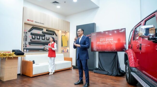 Chief Operating Officer BAIC Indonesia. Dhani Yahya saat memberikan sambutan dalam acara  perersmian dealer ke 12 BAIC Indonesia di Gandaria City.(Foto : Ist)