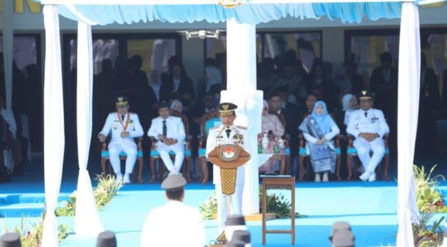 Mendagri Tito Karnavian saat melantik Pamong Praja Muda IPDN. (Foto : Puspen Kemendagri)