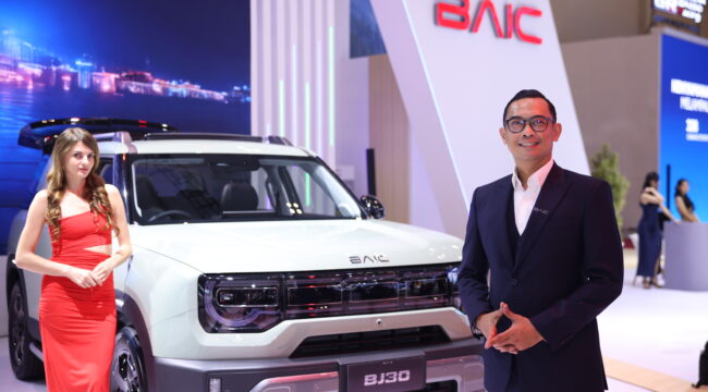 Chief Operating Officer BAIC
Indonesia, Dhani Yahya (Kanan) . (foto : BAIC Indonesia)