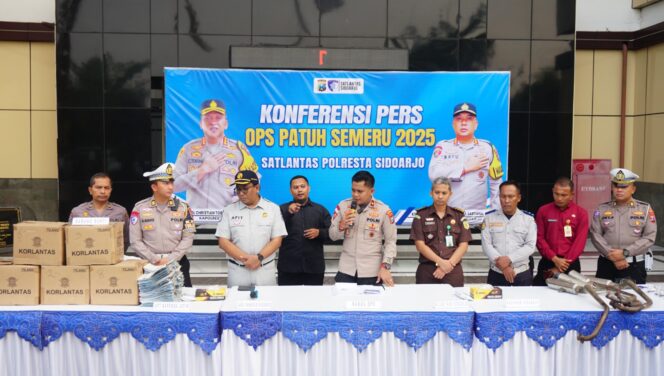
					Operasi Patuh Semeru 2025 Polresta Sidoarjo Dinilai Sukses Tekan Angka Kecelakaan Hingga 62 persen