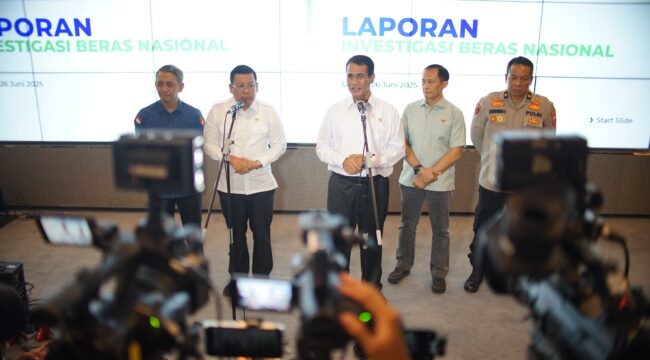 Menteri Pertanian Andi Amran Sulaiman saat memnerikam kerterangan kepada awak media. (Foto : Humas Kementan)