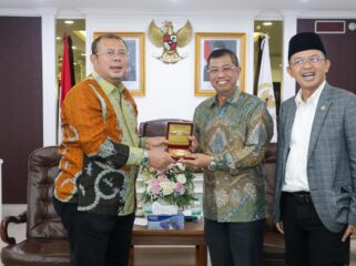 Wakil Ketua Fraksi PKB KH Maman Imanulhaq (kanan). (foto : Ist)