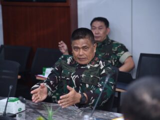 Wakil Komandan Korps Marinir (Wadan Kormar) Brigadir Jenderal TNI (Mar) Muhammad Nadir, M.Tr.Opsla., saat menghadiri rapat lanjutan dalam rangka persiapan pelaksanaan Upacara Gelar Kesiapan Pasukan Operasional dan Kehormatan Militer. (Foto : Dispen Kormar TNI AL)
