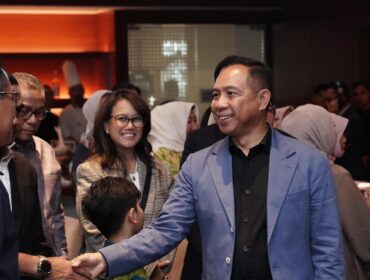Panglima TNI Jenderal TNI Agus Subiyanto saat  mengahdiri gala priemere Film BELIEVE . (Foto : Puspen TNI)