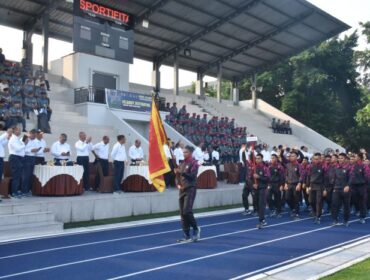 salah satu kontingen peserta Pekan Olahraga TNI Angkatan Laut Wilayah Barat (Polwilbar) Tahun 2025. saat melakukan defile (Foto : Dispen Koarmar)