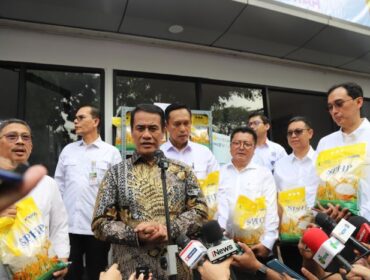 Menteri Pertanian Andi Amran Sulaiman saat memberikan keterangan kepada awak media  (foto : Kementan )