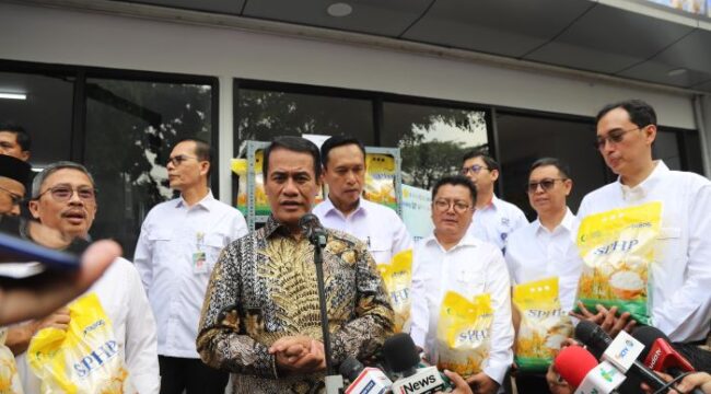 Menteri Pertanian Andi Amran Sulaiman saat memberikan keterangan kepada awak media  (foto : Kementan )