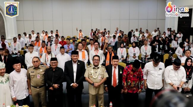 Waki Kota Jakarta Pusat Drs Arifin (Tiga dari kiri) saat mendampingi Wagub DKI Jakarta Rano Karno dalam acara FGD Pemajuan Budaya Betawi. (Foto : Akun X/twitter Dinas Kebudayaan DKI Jakarta)