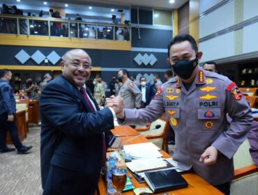  Anggota Komisi III DPR RI dari Fraksi PKS, Habib Aboe Bakar Alhabsyi bersama Kapolri Jenderal Listyo Sigit Prabowo (foto : Ist)