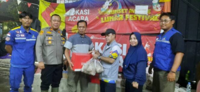 
Dinsos Tangerang Salurkan Bantuan Bagi Warga Terdampak Banjir di Kecamatan Periuk