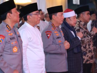 Kapolri, Jendral Listyo Sigit Prabowo saat menghadiri acara Haul di Cirebon (Foto: Istimewa)