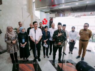 Menteri Sosial  Syaifullah Yusuf saat memberikan keterangan kepada wartawan. (Foto: Humas Kemensos)