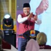 Menteri Sosial Saifullah Yusuf saat memberikan arahan dalam acara Dialog Pilar-Pilar Sosial di Pendopo Bupati Cirebon, Jawa Barat, Rabu (13/8/2025). (Foto : Humas Kemensos) 
