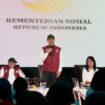  Menteri Sosial Saifullah Yusuf saat meberikan sambutan dalam acara makan malam bersama siswa Sekolah Rakyat Menengah Pertama (SRMP) 9 Kota Bandung, Sabtu (9/8/2025). (Foto : Humas Kemensos)
