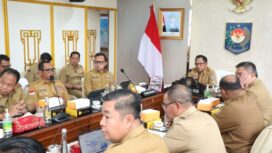Mendagri Tito Karnavian saat memimpin rapat bersama jajaran Kemendagri dan BNPP. (Foto : Kemendagri)