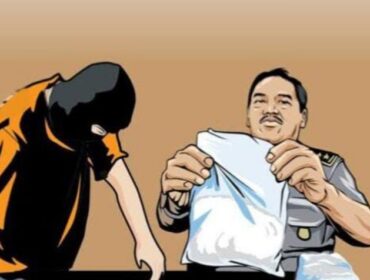 Ilustrasi Polisi menunjukan barang bukti Narkoba (Foto: 1st)