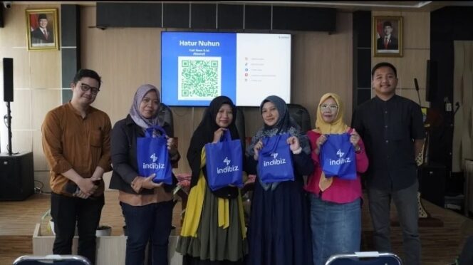 
Telkom Regional II Dukung Digitalisasi UKM di Bandung melalui Indibiz